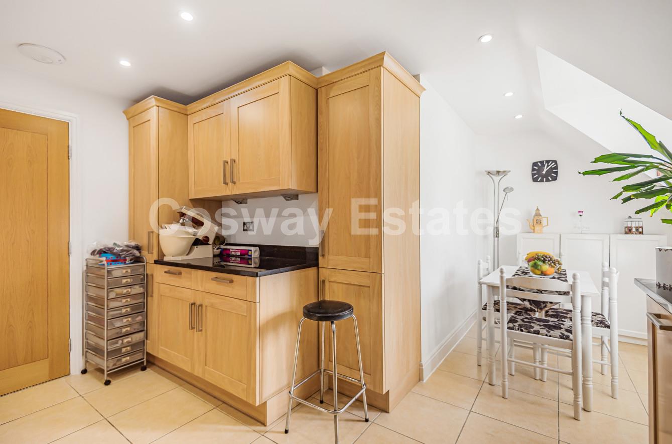 Heathside Court, High Road, Bushey Heath